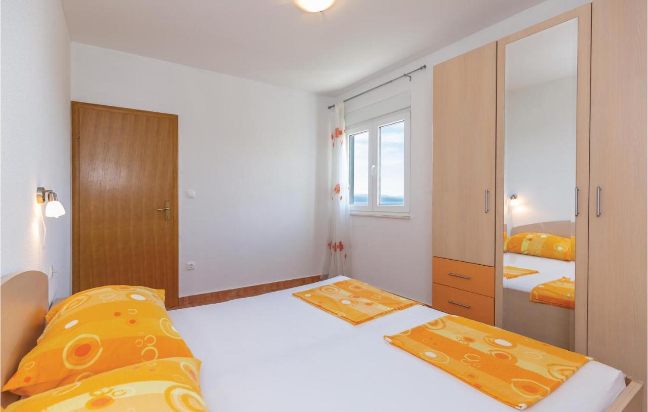 Beautiful Apartment In Krvavica With Wifi Екстериор снимка